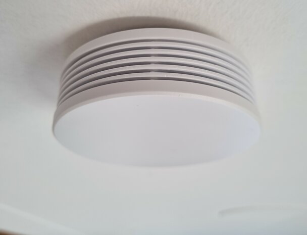 XSD100 voorzijde aan plafond