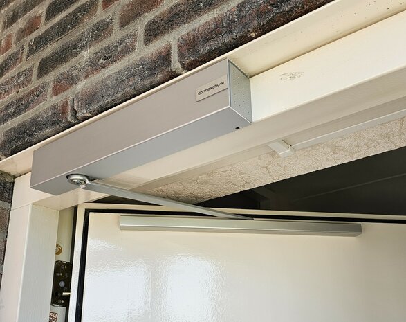 Dorma TS 99 FL schuin van opzij